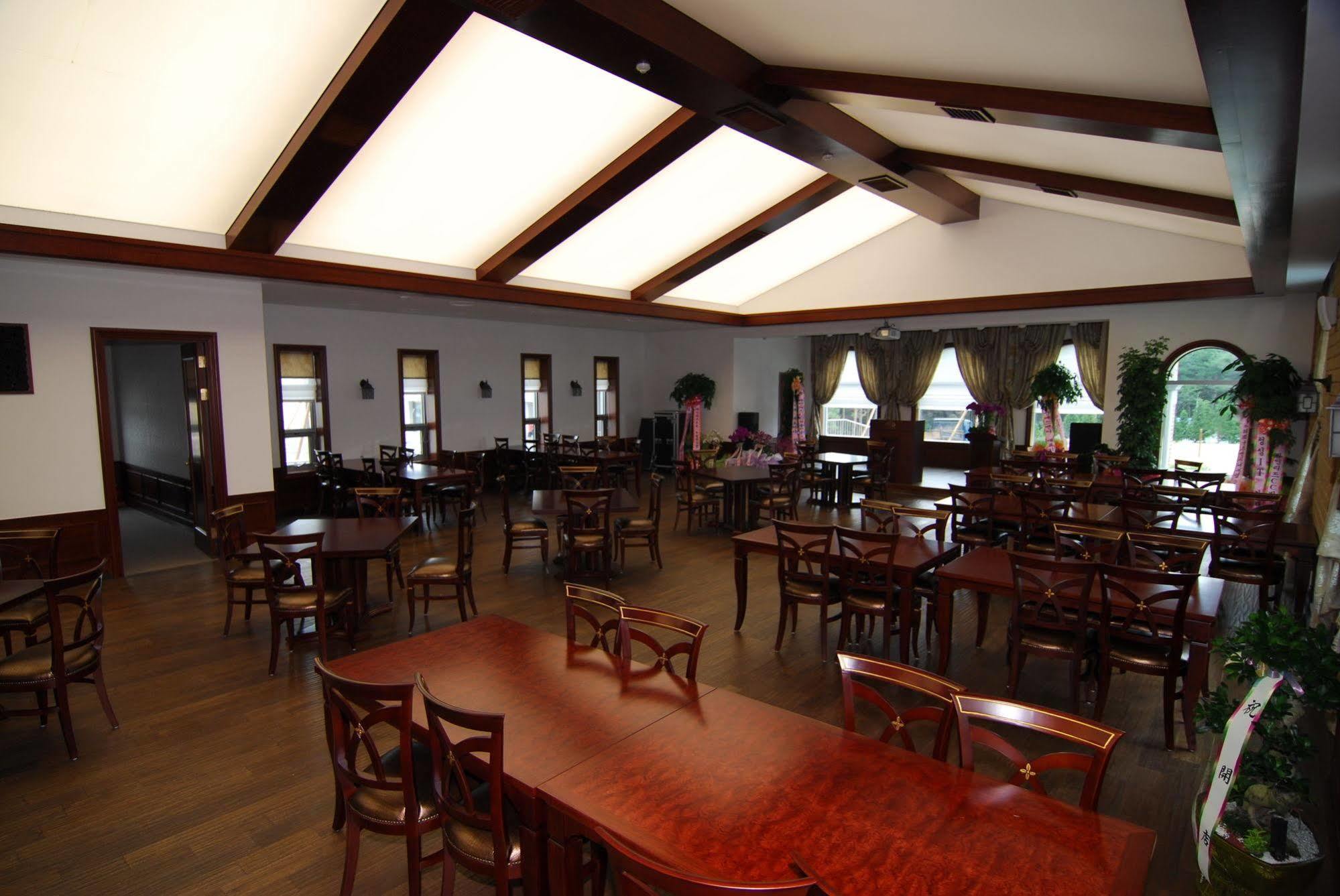 Pineridge Hotel Sokcho Luaran gambar