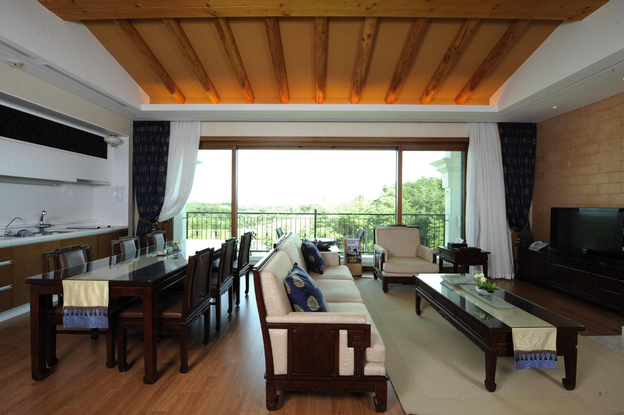 Pineridge Hotel Sokcho Luaran gambar