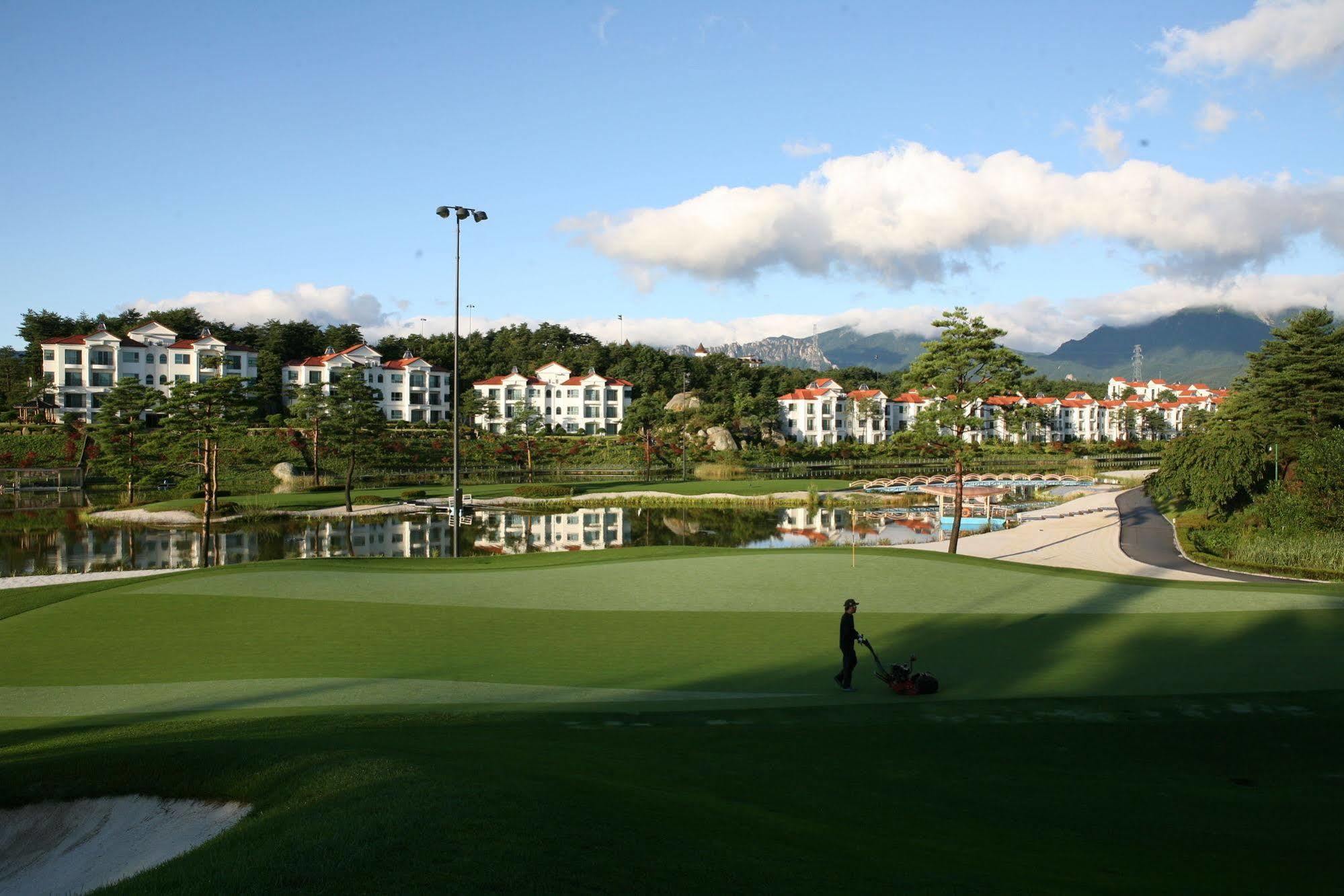 Pineridge Hotel Sokcho Luaran gambar